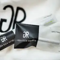 เราได้เตรียมไว้ที่แผนกต้อนรับแล้ว