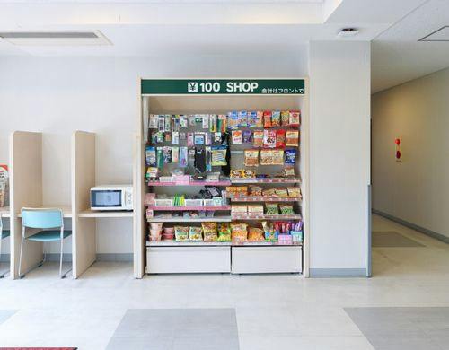 100円ショップ