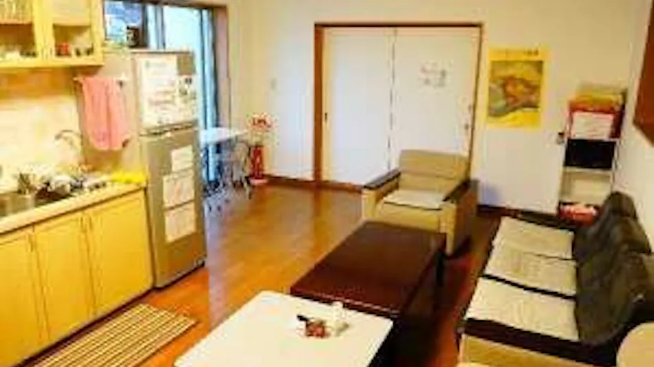 Osaka Tomato Guesthouse
