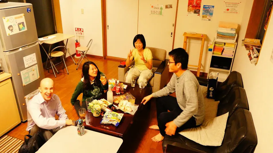 Osaka Tomato Guesthouse