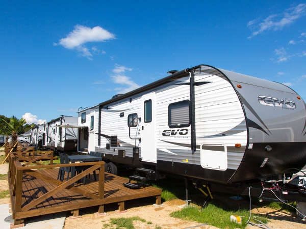 [บ้านรถพ่วง] ภายนอก