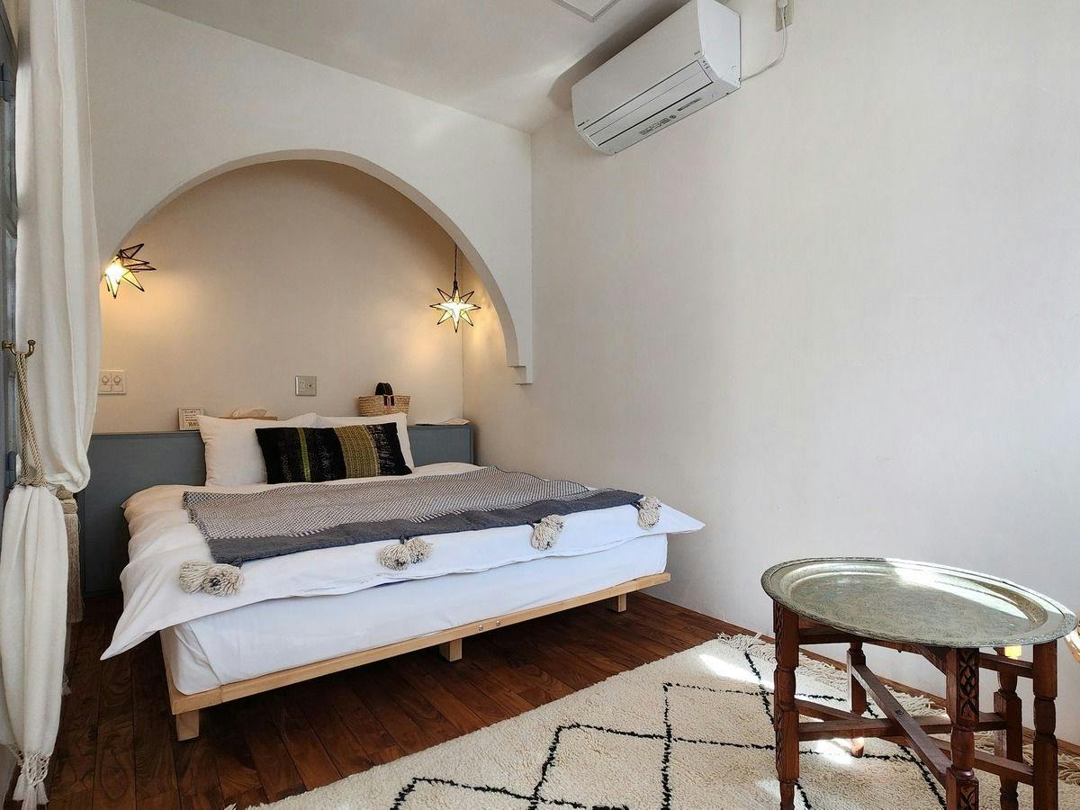 RIAD NANA