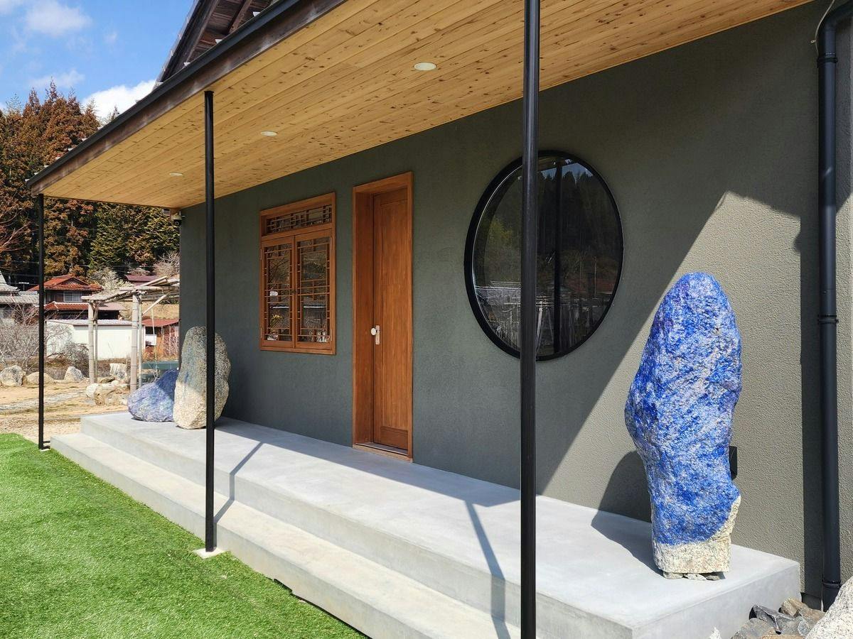 RIAD NANA