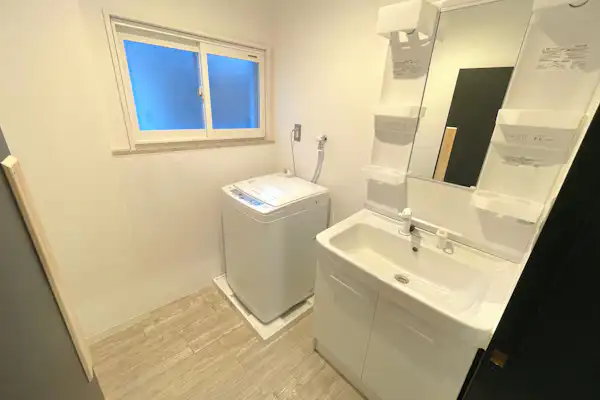 Sink studio keluarga