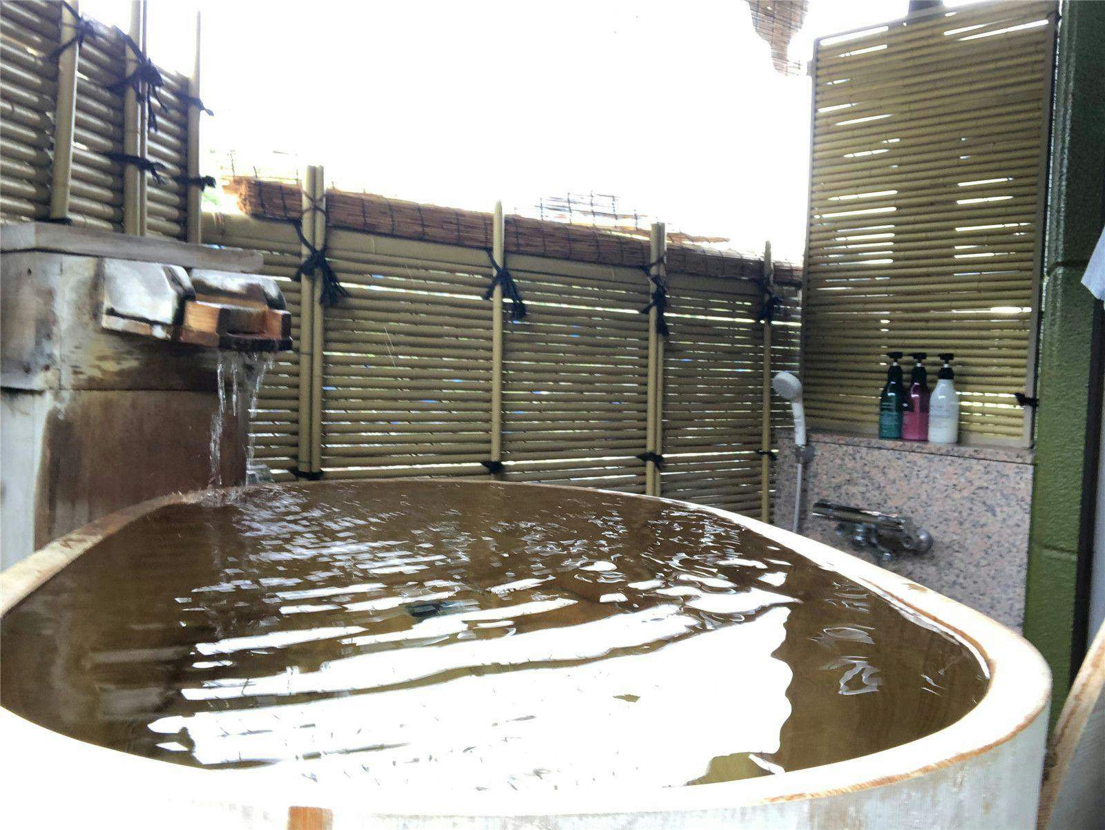 附露天浴池的房間