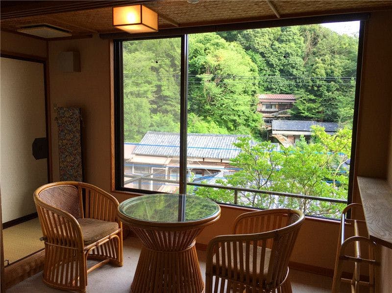 307房間，附檜木浴缸