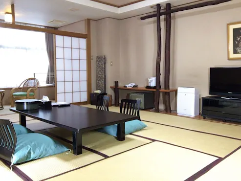 14榻榻米+寬敞的緣廊