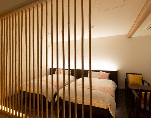 檜風呂付和洋室の檜風呂