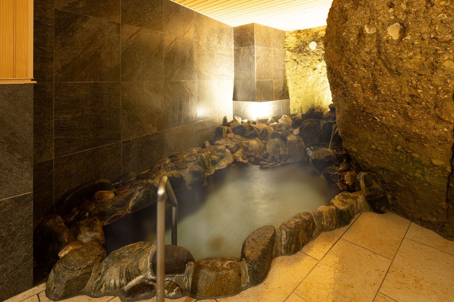 ห้องอาบน้ำส่วนตัว 'Isaribi'