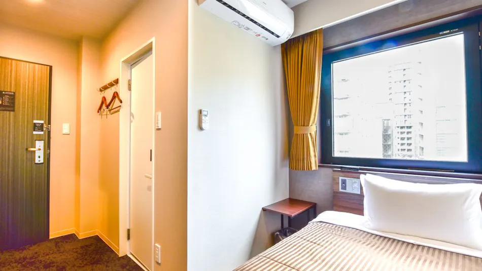 Hotel Livemax Fukuoka Tenjin WEST