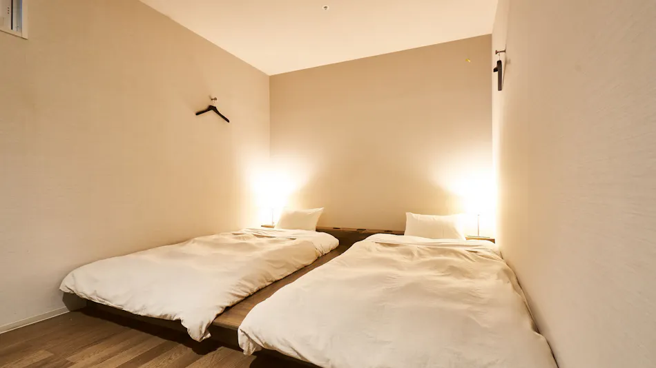 &AND HOSTEL HOMMACHI EAST