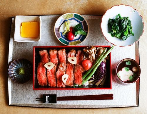 A4・A5ランクの黒毛和牛　ステーキ重