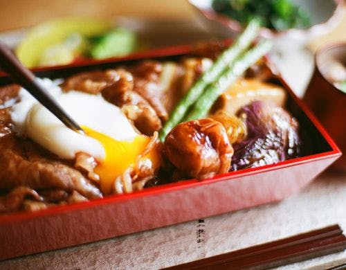 A5・A4ランクの黒毛和牛を使ったすきやき重