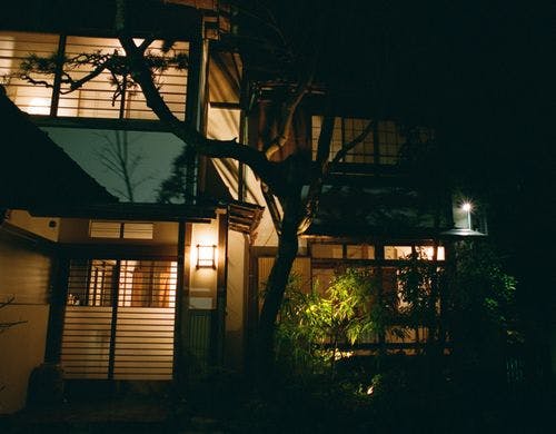 ＜はこの和＞夜の外観