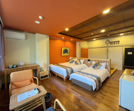 【Kamar Twin Gaya Barat yang Luas】