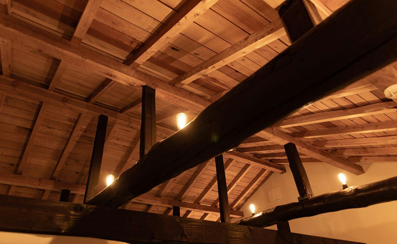 THE OAK GUJO [A Whole House Rental in the Town of Clear Streams and Dance]