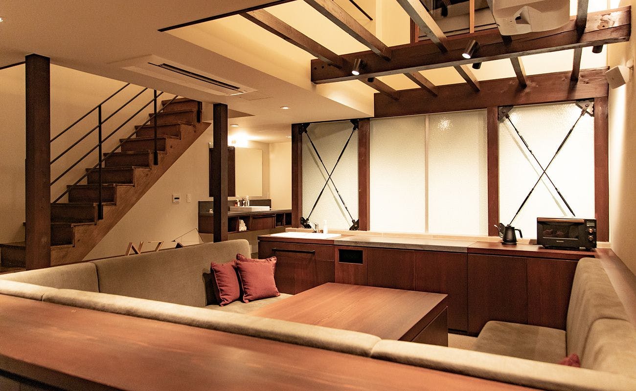 THE OAK GUJO【清流と踊りの街に佇む一棟貸しの宿】&nbsp;施設全景