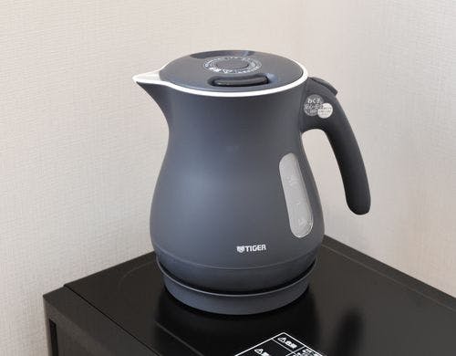 電気ケトルでホッと一息。