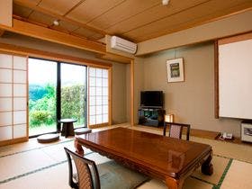 青蓮寺レークホテル