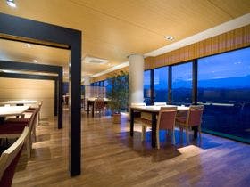 青蓮寺レークホテル