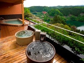 青蓮寺レークホテル