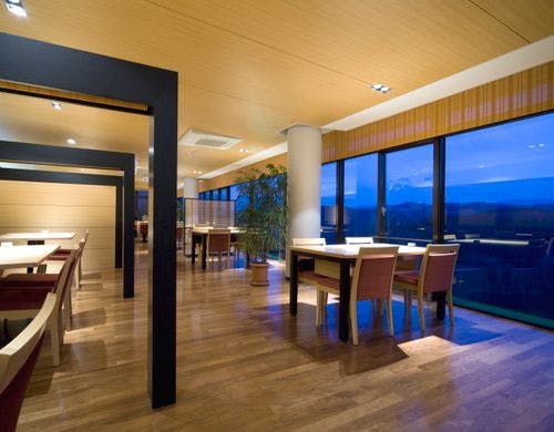 お食事処「彩湖」