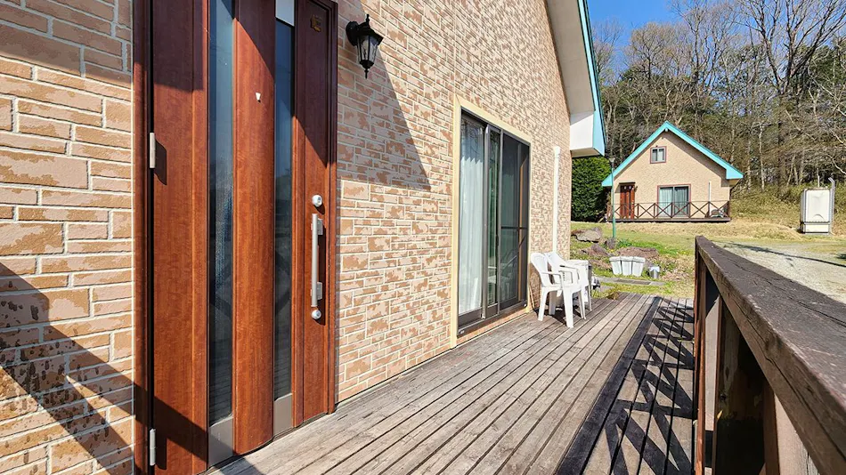 Dog Cottage Heart Hills