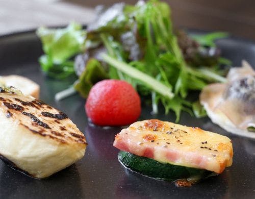 #夕食　コース料理の前菜の一例