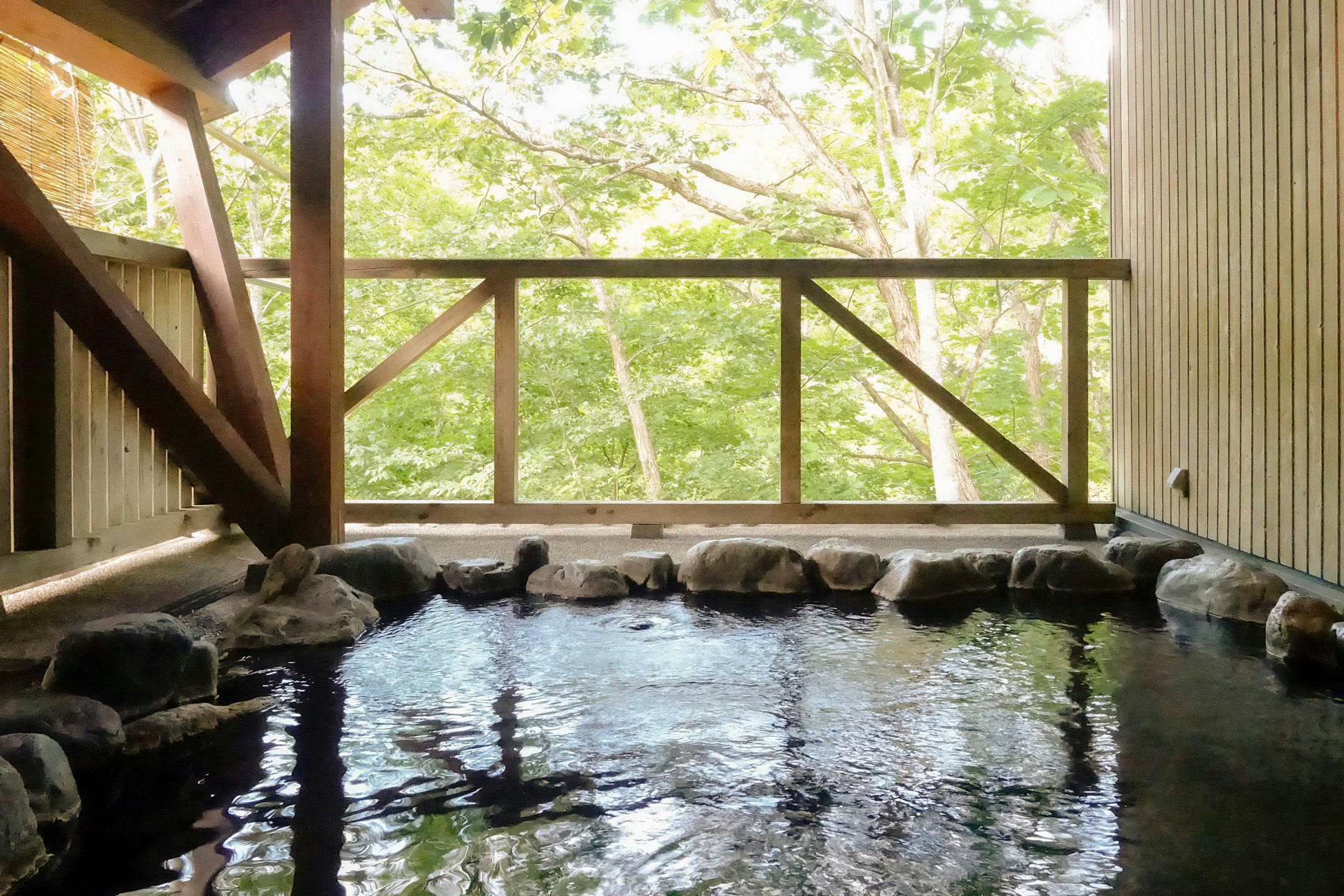 【อาคารหลัก】ห้องอาบน้ำสาธารณะ (Ishi no Yu) อ่างอาบน้ำกลางแจ้ง