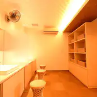 ตัวอย่างห้องอาบน้ำสาธารณะ