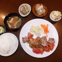 เมนูอาหารชุดประจำวัน ผักถ้วยเล็กเป็นที่นิยม