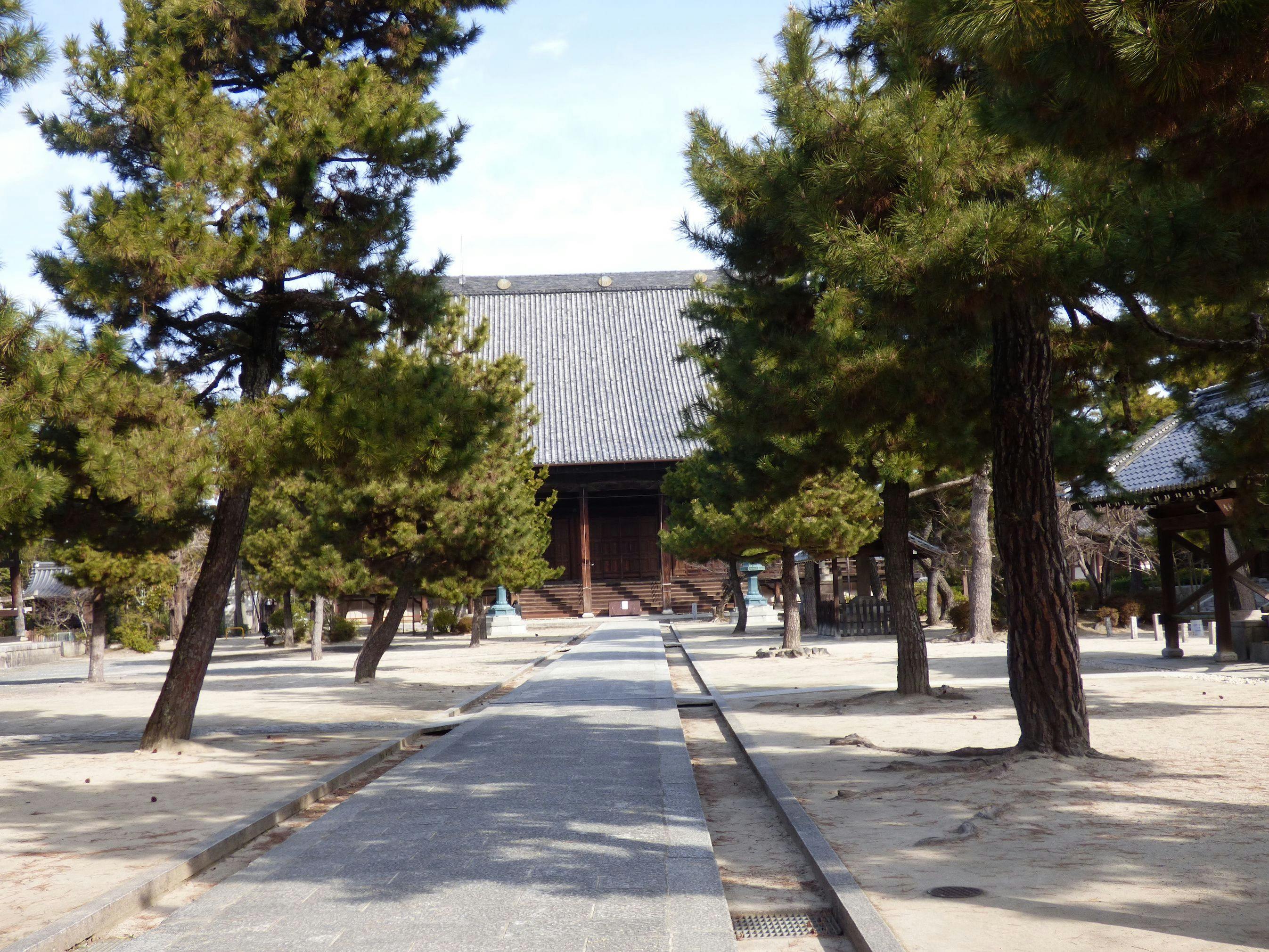 ประตูหลักวัดชิออน