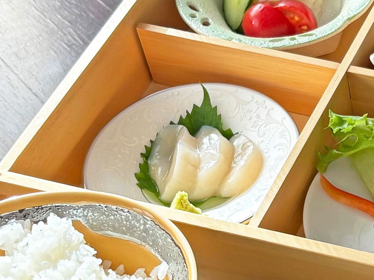 【อาหารเช้า】ใช้หอยเชลล์จากฮอกไกโด