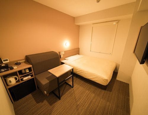 大人気！広々ソファーで快適なお時間を