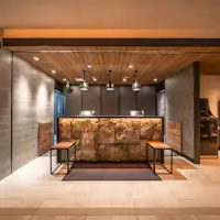 酒店前台位于一楼。