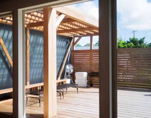 広々したウッドデッキ