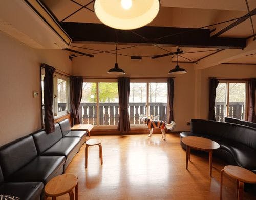 ロッジの共有リビング