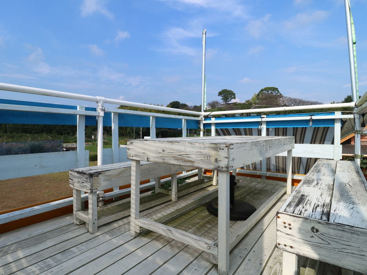 바람을 느끼며 식사해보세요.