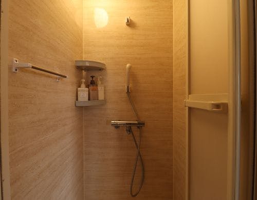 シャワールーム