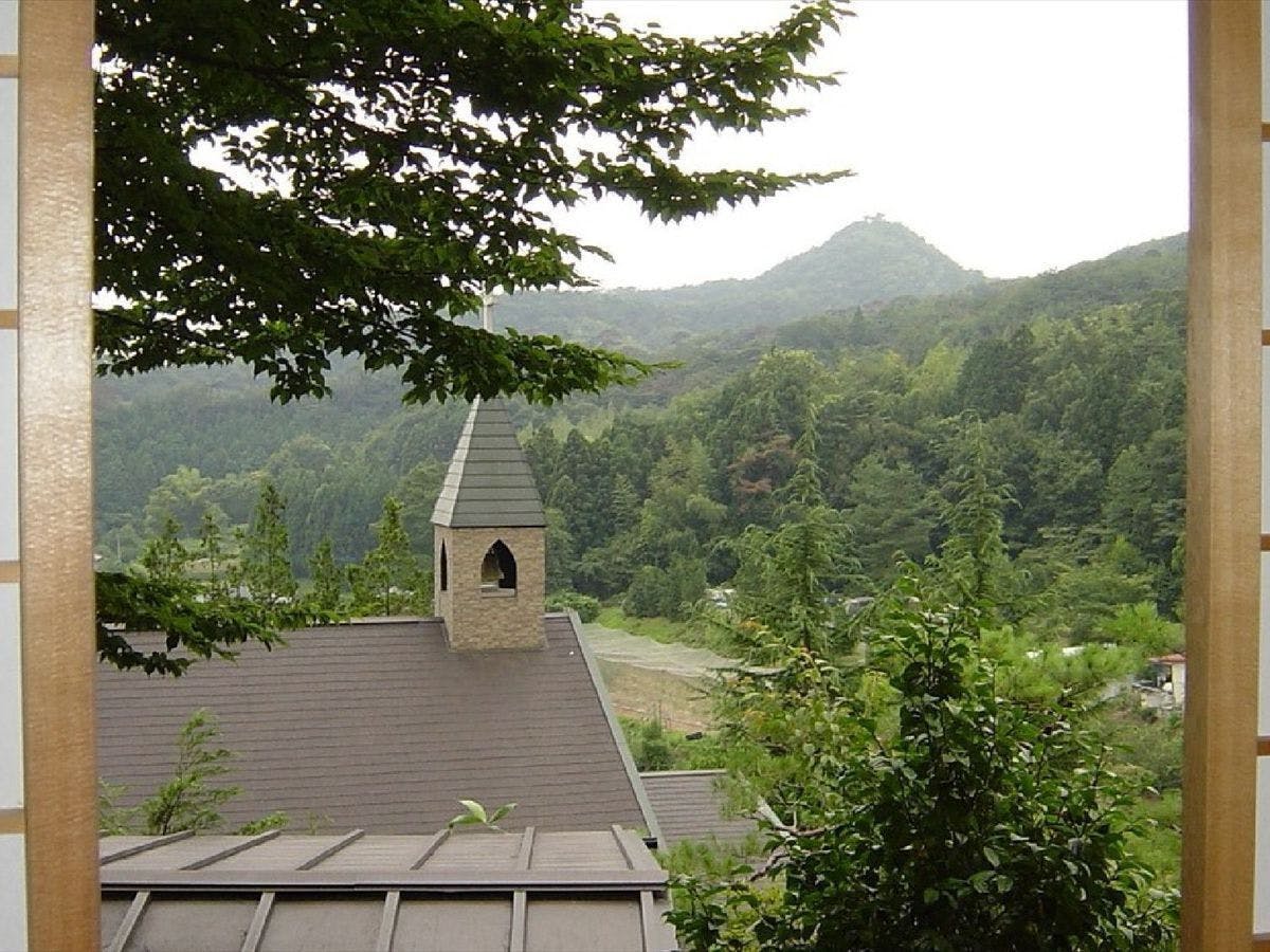 Auberge of the June Forest