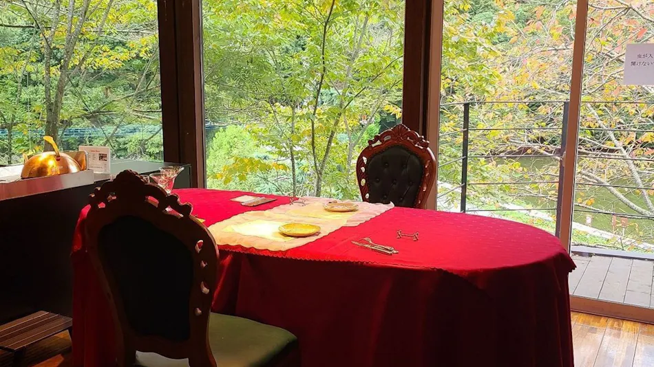 Auberge of the June Forest