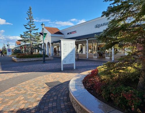 佐野プレミアムアウトレットまで車で16分