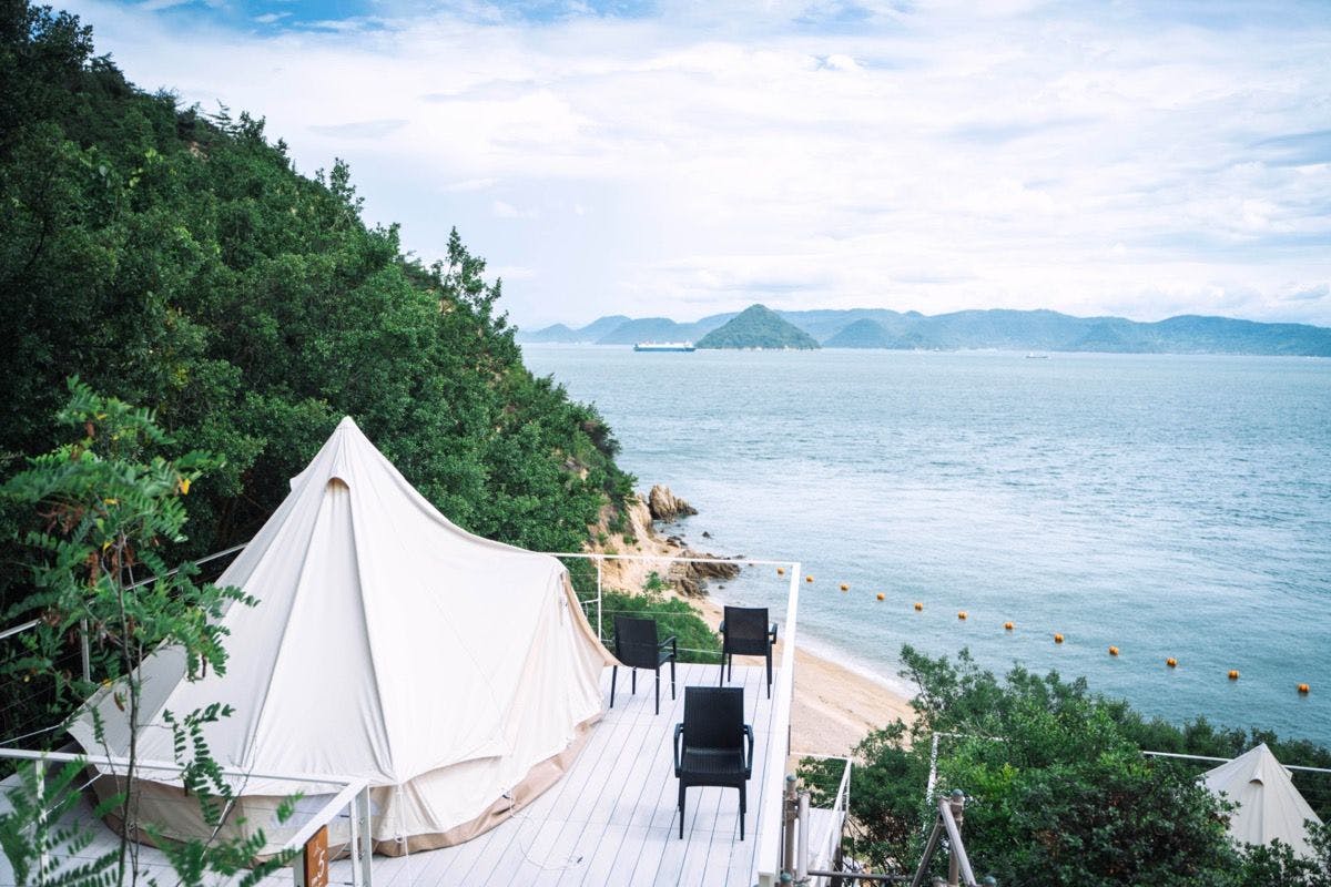 Glamping dengan pemandangan laut Seto yang menakjubkan.