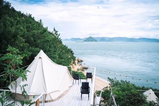 Glamping dengan pemandangan laut Seto yang menakjubkan.