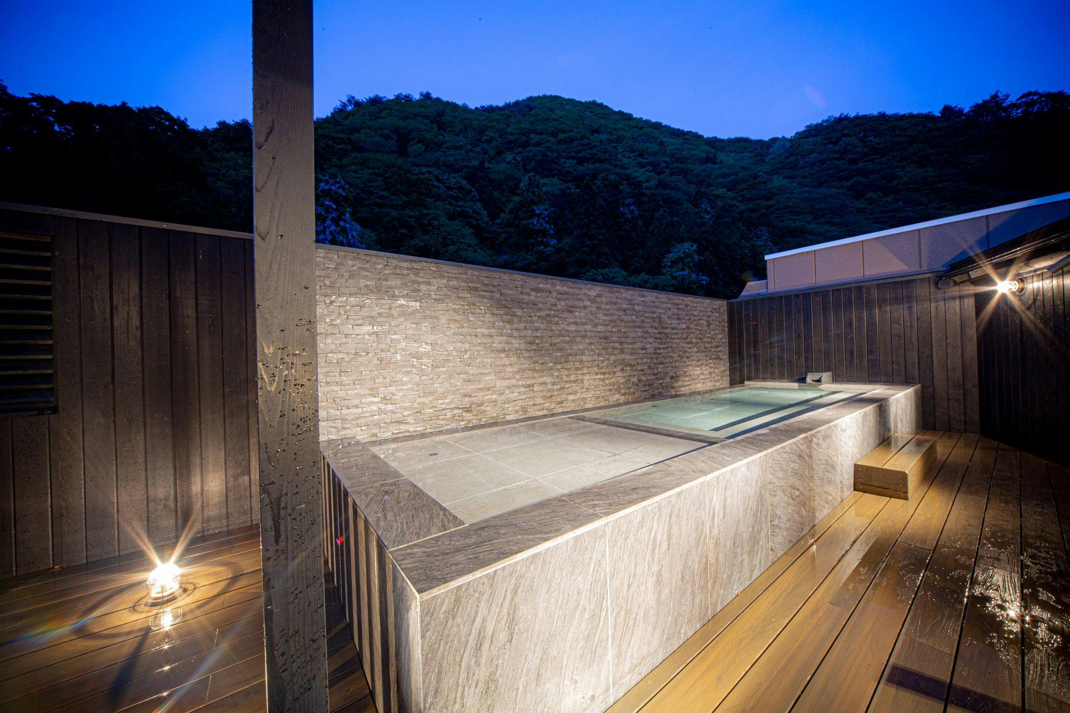Aizu Higashiyama Onsen Tsuki no Akari