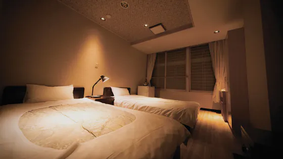 ห้องพักแบบตะวันตก (เตียงคู่) ราคาสมเหตุสมผล♪