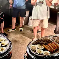 Suasana BBQ dengan pelat besi gas & wajan