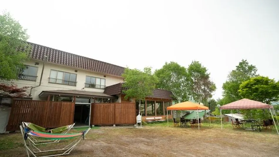 Picnicbase & Hostel