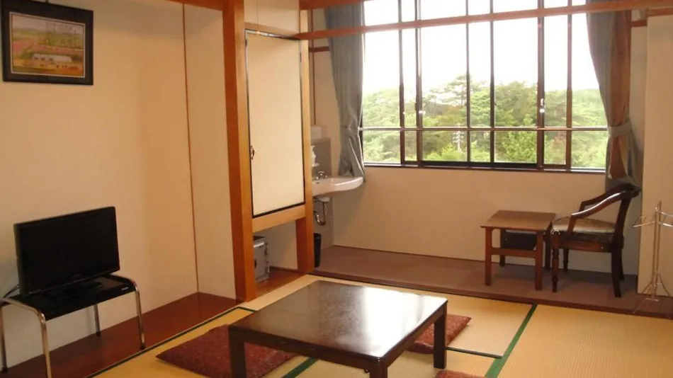 Kokumin Shukusha Ena Sanso