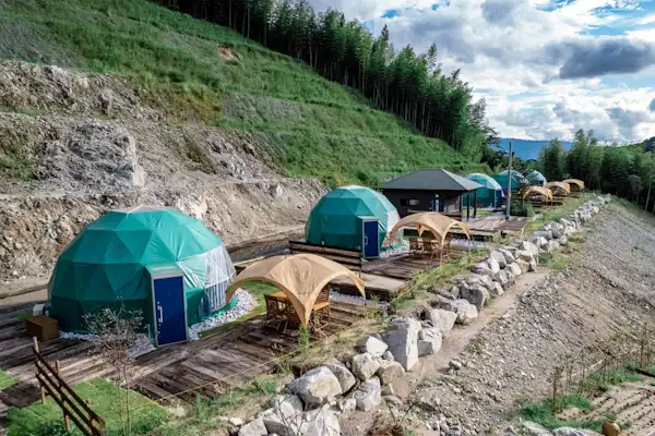 【DOME Tenda】Eksterior